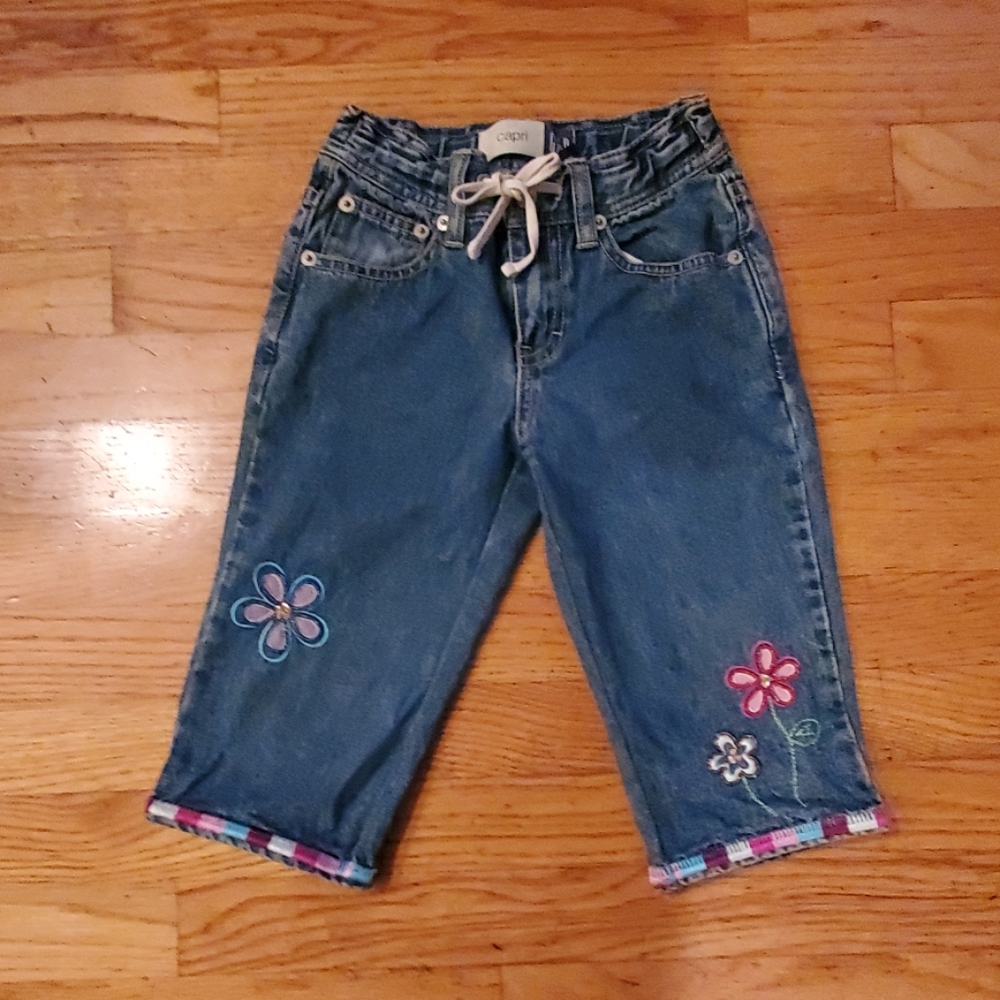 Gap Vintage denim embroidered capri pant